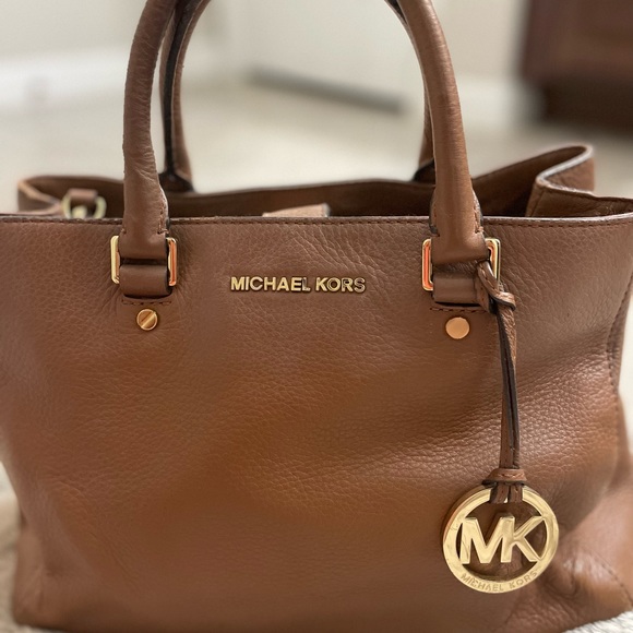 Sienna Medium Pebbled Leather Satchel - Picture 2 of 3